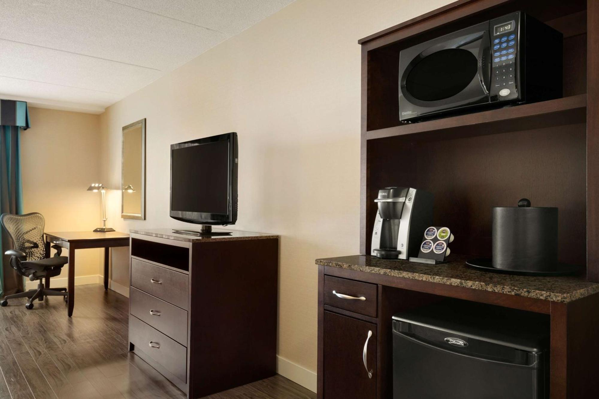 Hilton Garden Inn Toronto/Vaughan Exterior foto